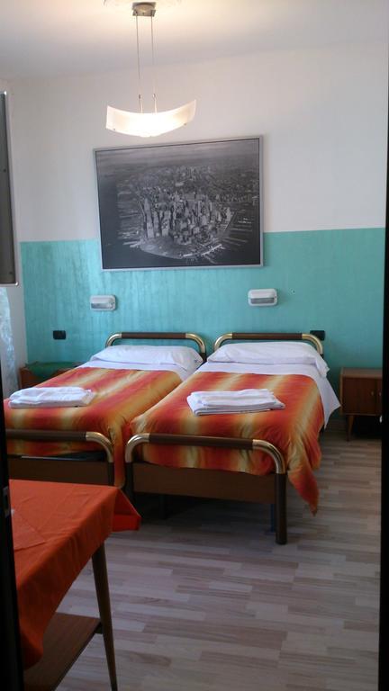 Hotel Paradise Bruzolo Bilik gambar