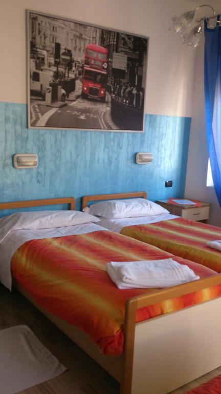 Hotel Paradise Bruzolo Bilik gambar